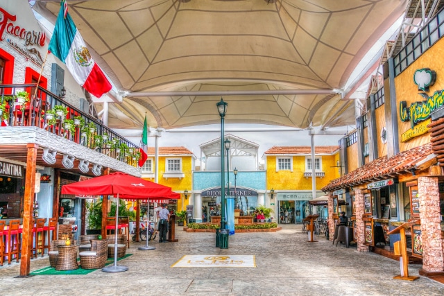 Shopping center in Mexico